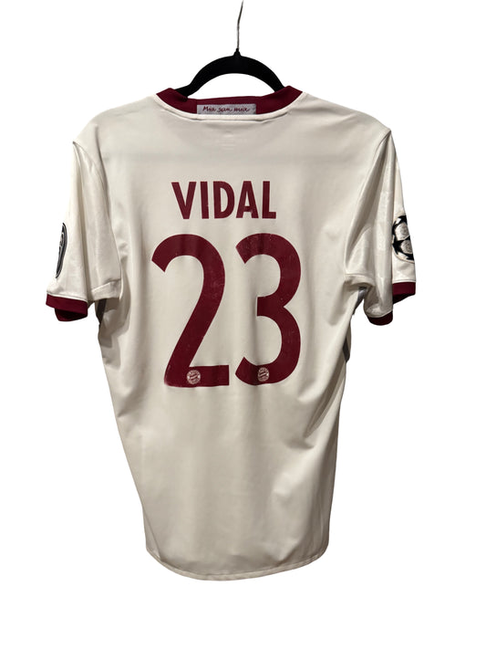 Adidas FC Bayern München Trikot 2016/2017 Gr. S Vidal